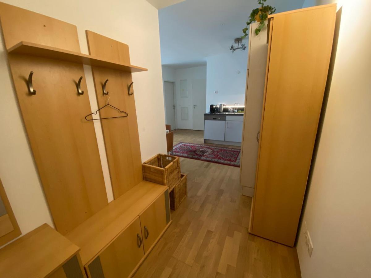 Apartment 9 Stops Away From City-Centre Vienna Esterno foto