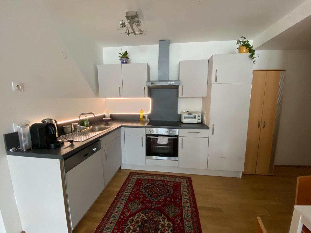 Apartment 9 Stops Away From City-Centre Vienna Esterno foto